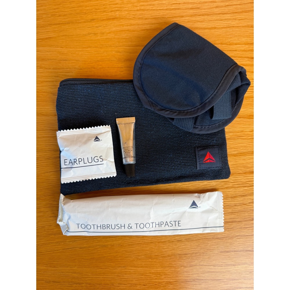 NWT DELTA SOMEONE SOMEWHERE Amenity Kit Pouch Unisex Navy Blue Travel Set OS
